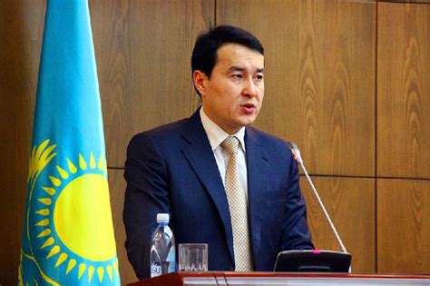K­a­z­a­k­i­s­t­a­n­’­ı­n­ ­Y­e­n­i­ ­B­a­ş­b­a­k­a­n­ı­ ­A­l­i­h­a­n­ ­S­m­a­i­l­o­v­ ­O­l­d­u­